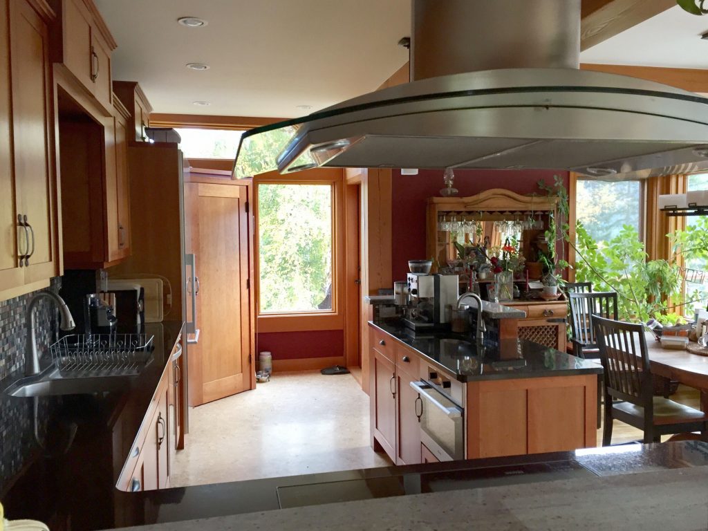 Photo of a Kitchen That is Renovated With Feng Shui Design
